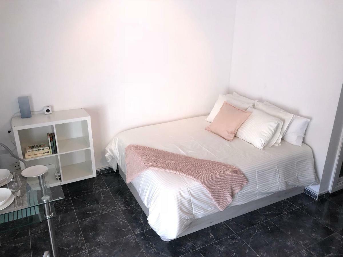 Sea View Apartment เบนัลมาเดนา ภายนอก รูปภาพ