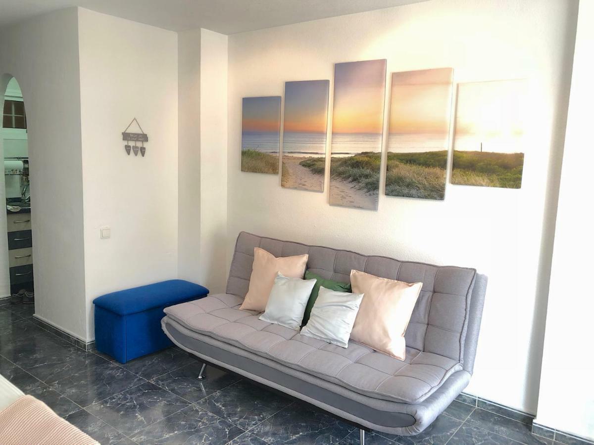 Sea View Apartment เบนัลมาเดนา ภายนอก รูปภาพ