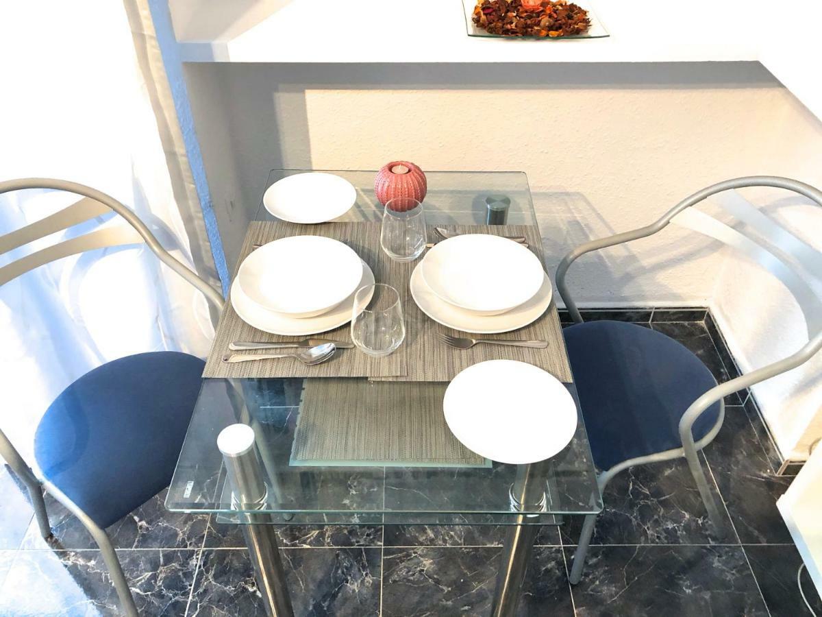 Sea View Apartment เบนัลมาเดนา ภายนอก รูปภาพ