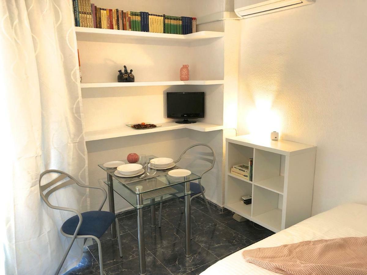 Sea View Apartment เบนัลมาเดนา ภายนอก รูปภาพ